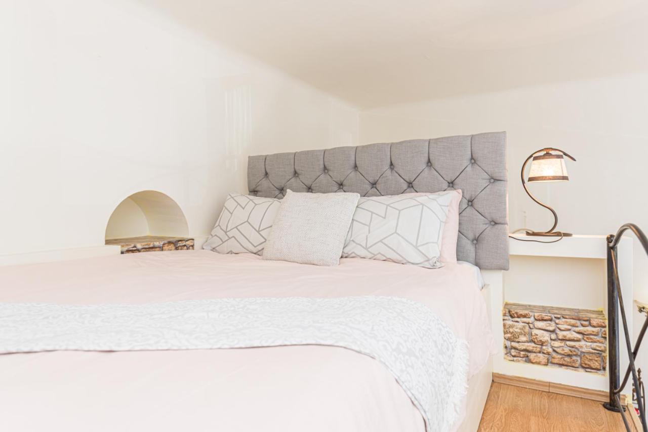 Hera Apartment - Old Town Брашов Екстериор снимка