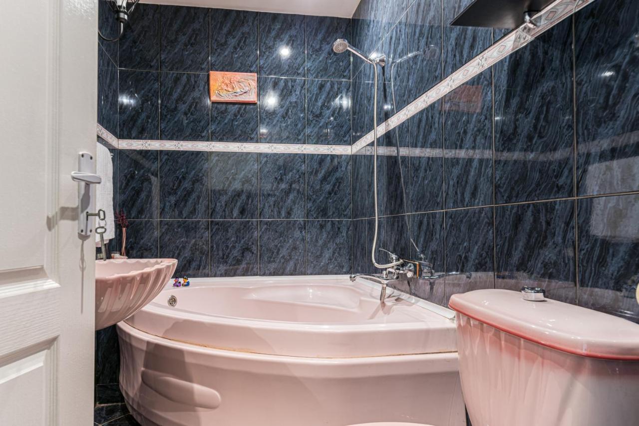 Hera Apartment - Old Town Брашов Екстериор снимка