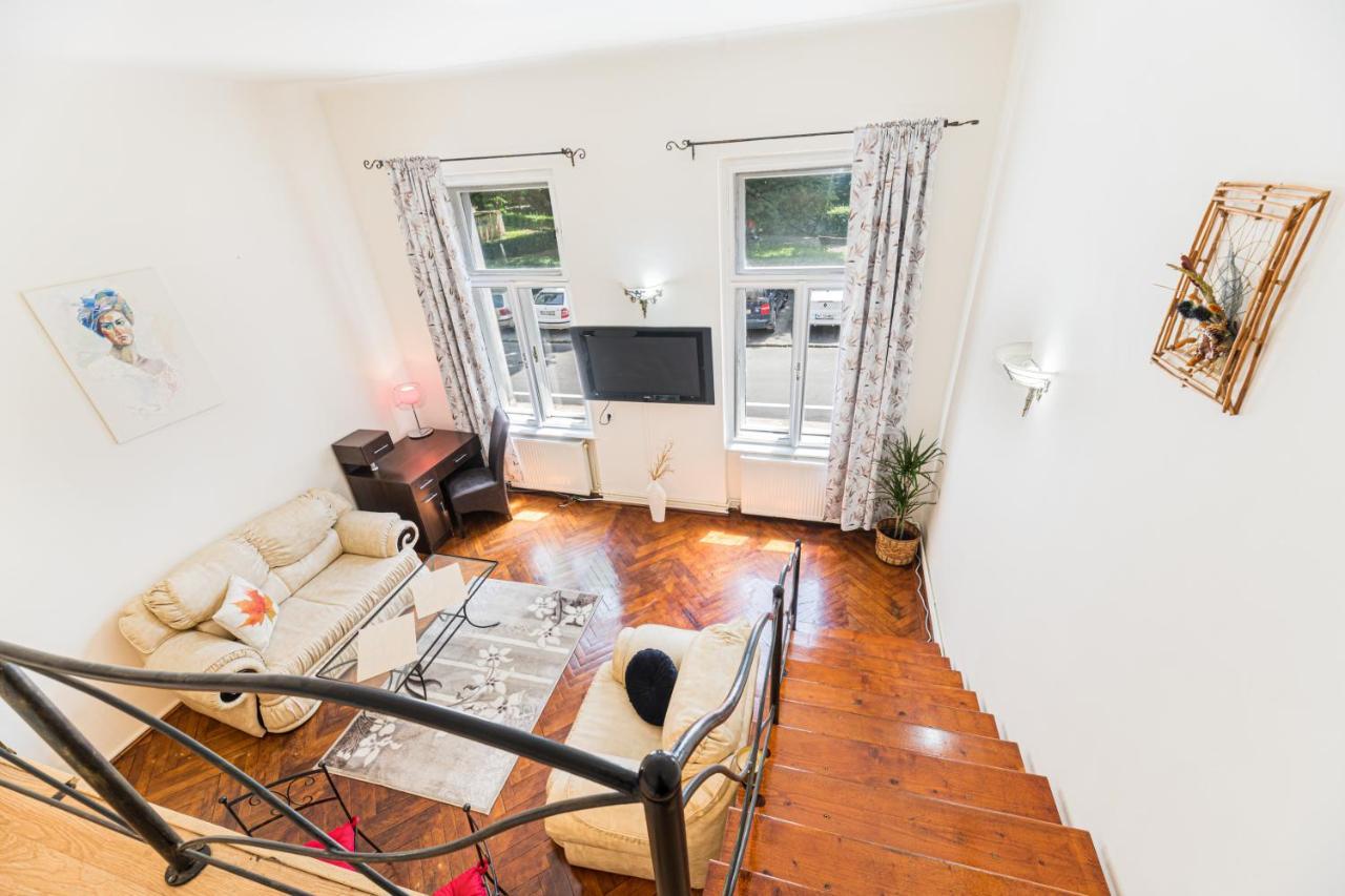 Hera Apartment - Old Town Брашов Екстериор снимка