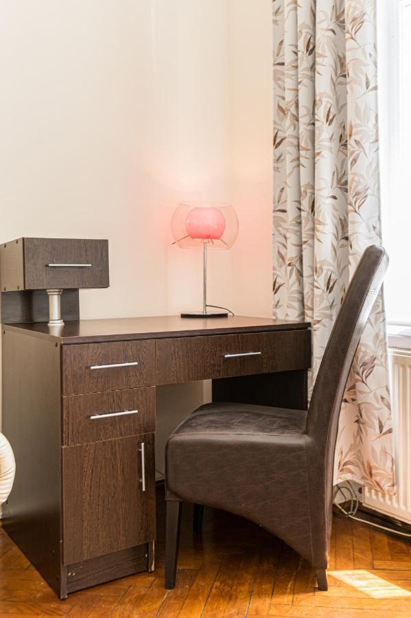 Hera Apartment - Old Town Брашов Екстериор снимка